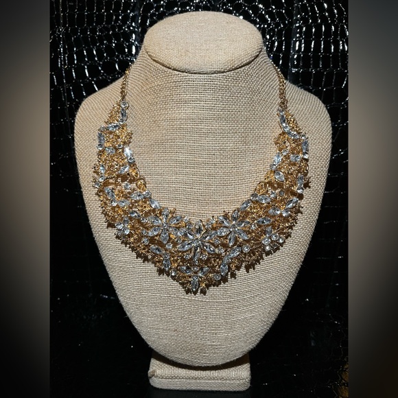 Vintage Floral Gold and Diamond Statement Necklace - Picture 5 of 9